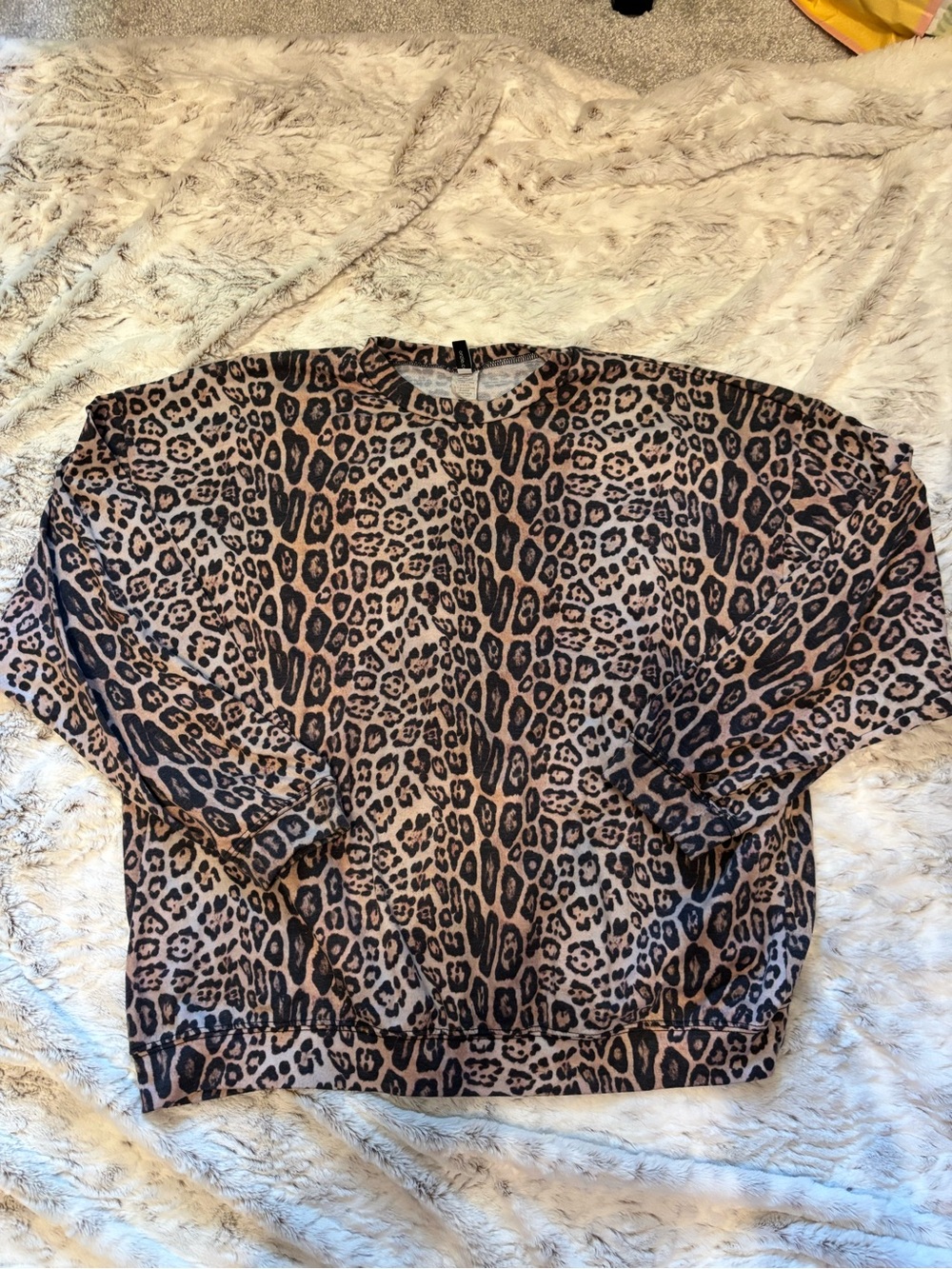 Onzie Leopard Print Pullover Sweater - Brown & Black